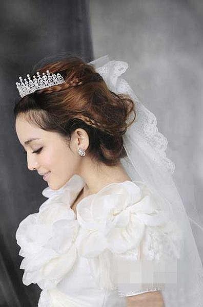 爱的誓言只为有一天婚纱披在你肩图片