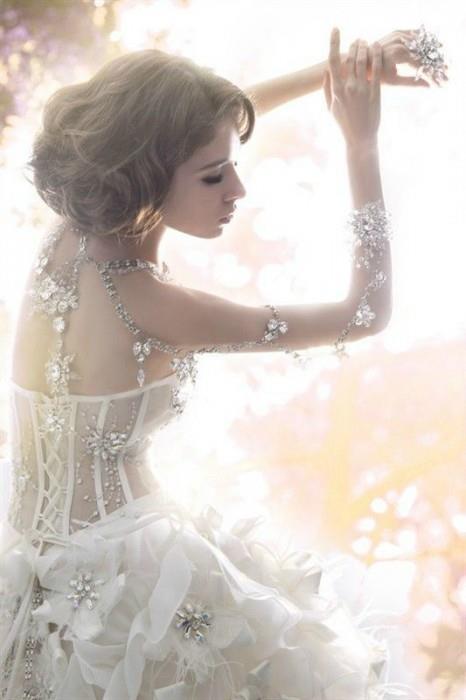 唯美那美的婚纱终有一天在你的身上显现图片