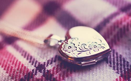 唯美好看的爱心高清壁纸图片