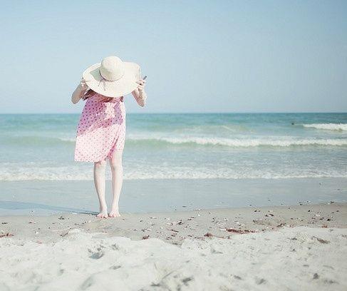 去海边吧怀抱海风留恋在这样的美景之中图片