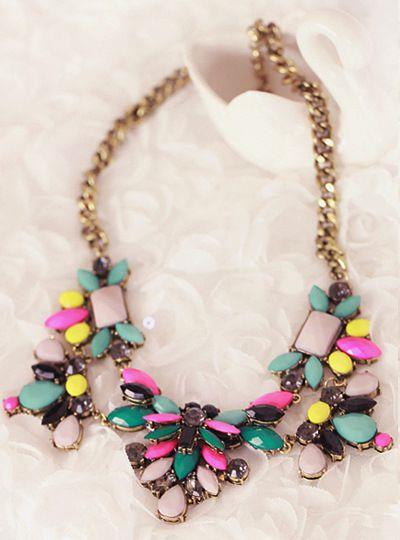 最新耳朵上的饰品你不可错过任何一款图片