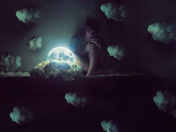 与月亮有同样孤寂的心图片