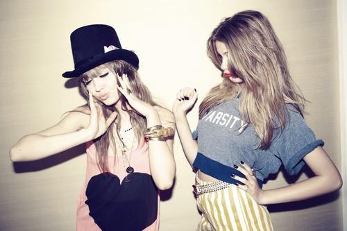 最新金色年华亲爱的姐妹你与我同在图片