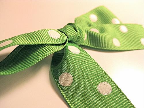 好看戴上那绚丽的蝴蝶结让你看到最美的我图片