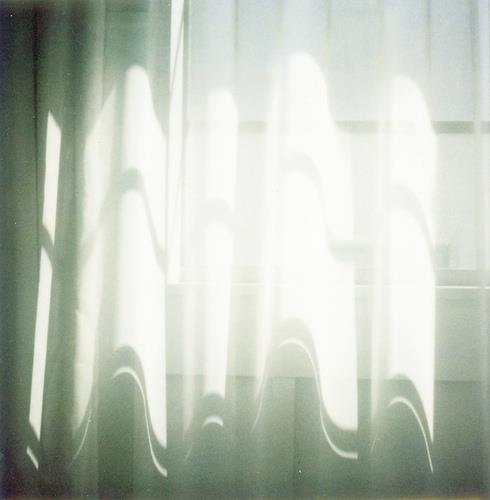 好看窗帘下那些证明你曾存在的痕迹图片