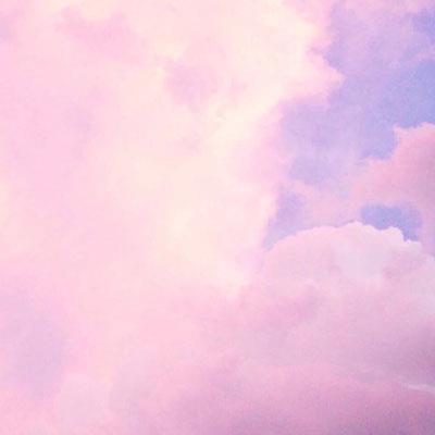 唯美粉色云朵，梦幻天空粉色的云超仙头像图片