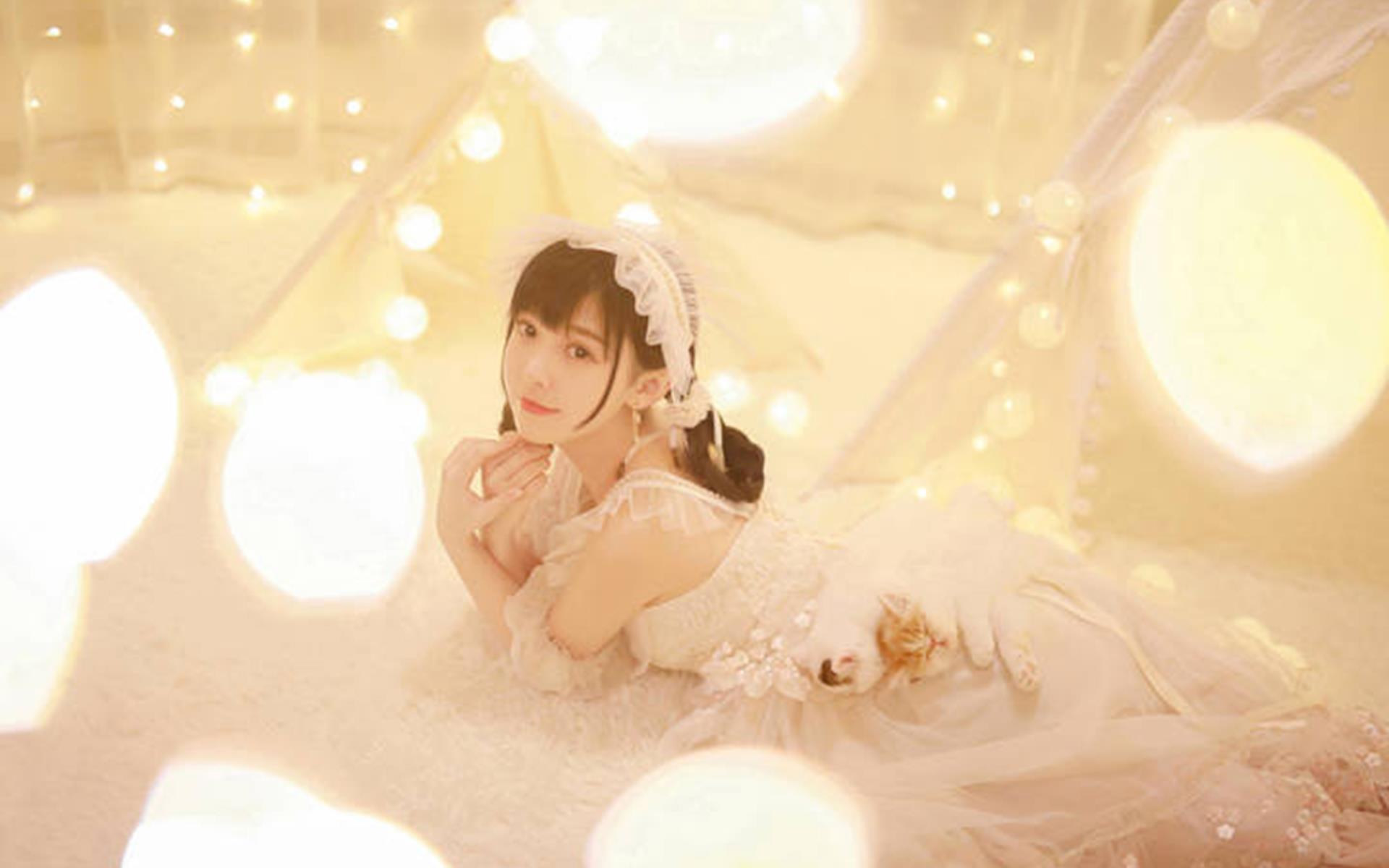 漂亮的清纯美女光影唯美高清图片桌面壁纸