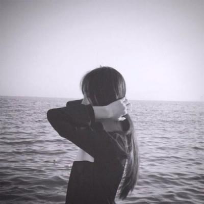 唯美伤感的漂亮女生高清手机壁纸图片