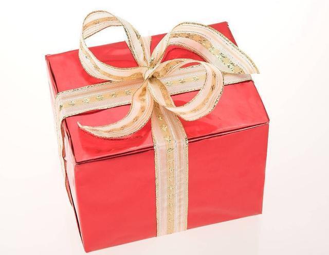 新年礼物图片 过新年送礼物图片