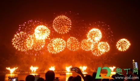 新年烟花图片 迎新年烟花图片