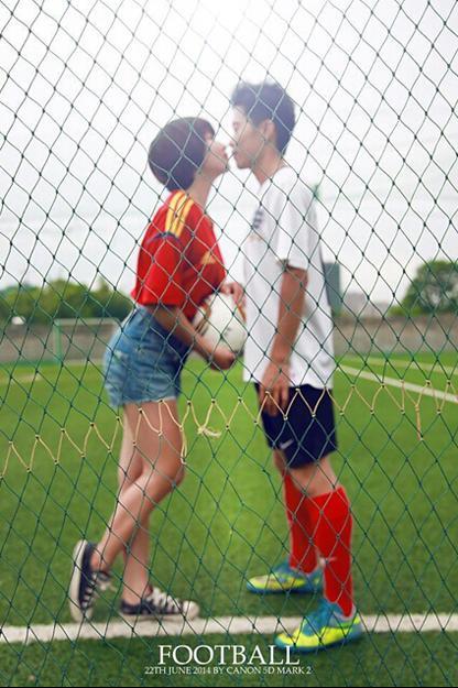 足球情侣图片 足球男女情侣头像图片