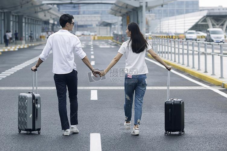 情侣旅行图 情侣图片风景