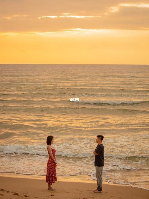 情侣一起看日出的图片 陪你一起看日出情侣图片