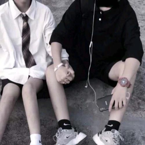 情侣半身图 下半身情侣头像两人