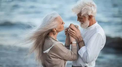 老年情侣图 老年情侣装图片大全