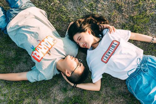 情侣照图 情侣合照图片