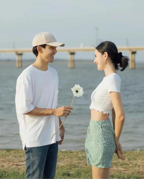 情侣夫妻图片 情侣恩爱图片