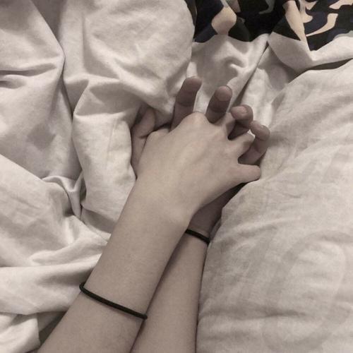 手情侣图片 情侣手的图片唯美