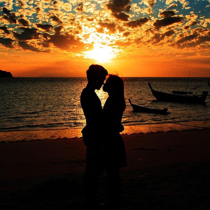 海边浪漫情侣图片唯美 情侣海边牵手唯美图片浪漫