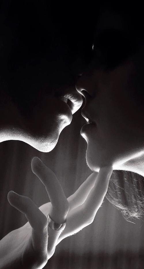 图片情侣壁纸 超好看情侣图片壁纸