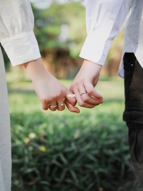 牵手图片真实情侣 情侣牵手图片真实照片双人