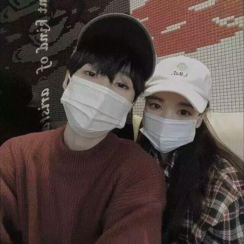 戴口罩的情侣图片 口罩卡通图片情侣