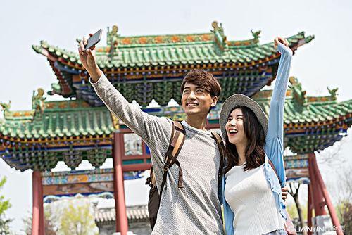 情侣旅游的图片 旅游情侣头像图片大全