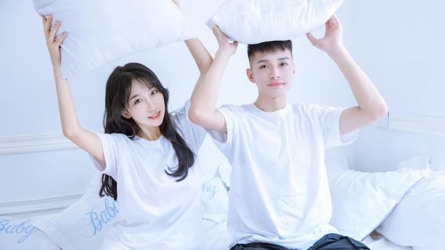 最甜蜜的情侣图片 超甜的情侣图片