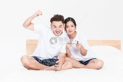 情侣一起玩图片 情侣在一起的图片唯美