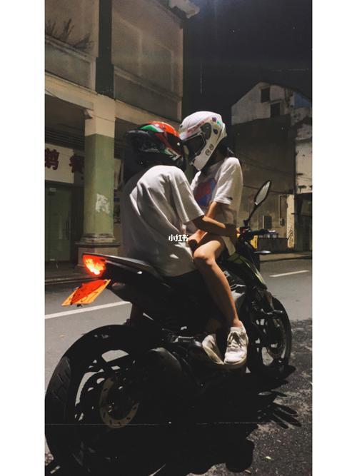 情侣机车霸气图片大全 浪漫机车情侣图片