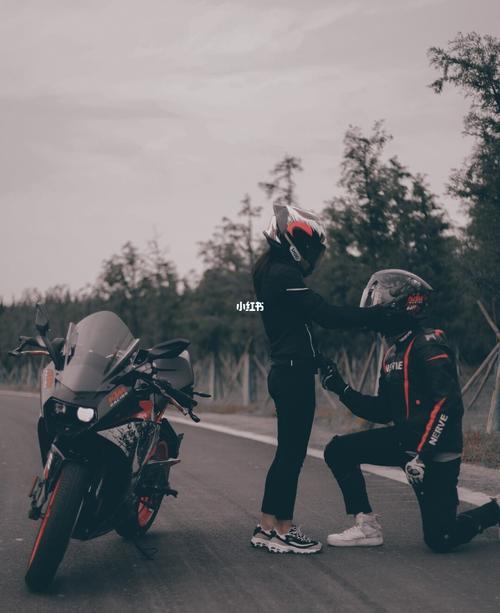 情侣机车霸气图片大全 浪漫机车情侣图片