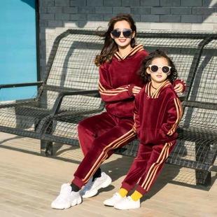 情侣套装衣服图片 情侣衣服一套