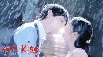 情侣亲热动态图 情侣恩爱图片