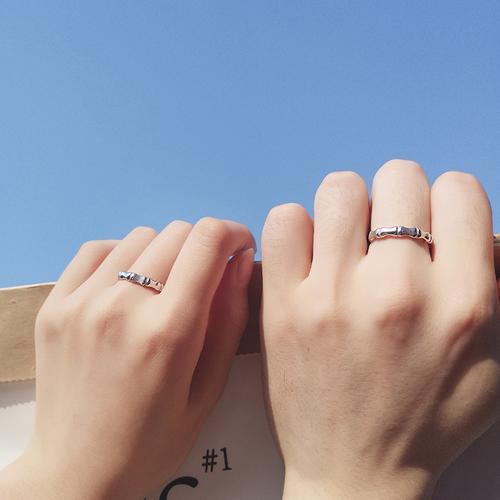 情侣牵手晒戒指图片 情侣戒指握手照片