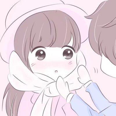 情侣图片两张一组 两个情侣在一起的图片