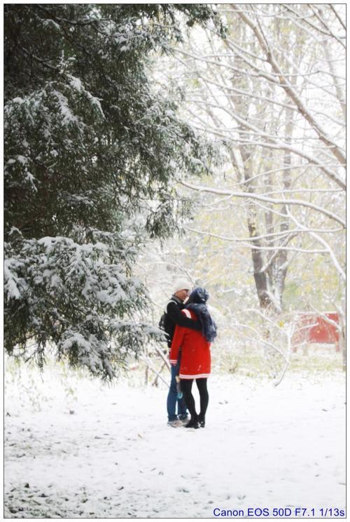 雪情侣图片 雪景情侣图片唯美图片