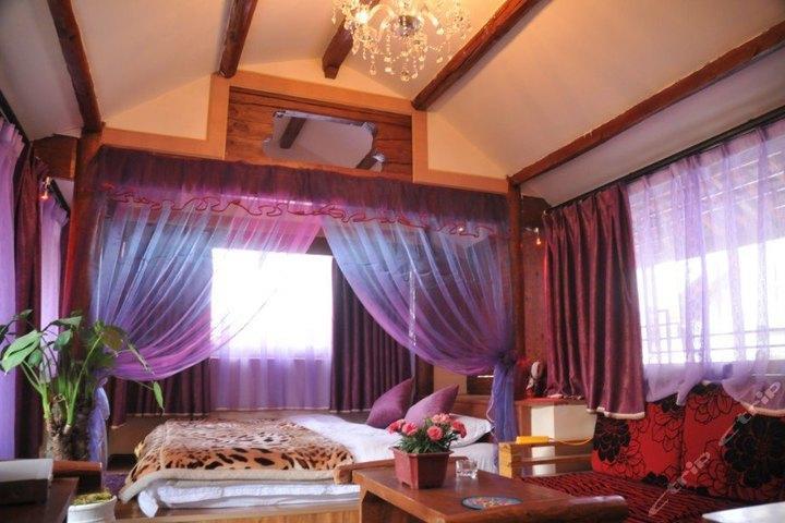 情侣大床房图片 最新双人床图片大全