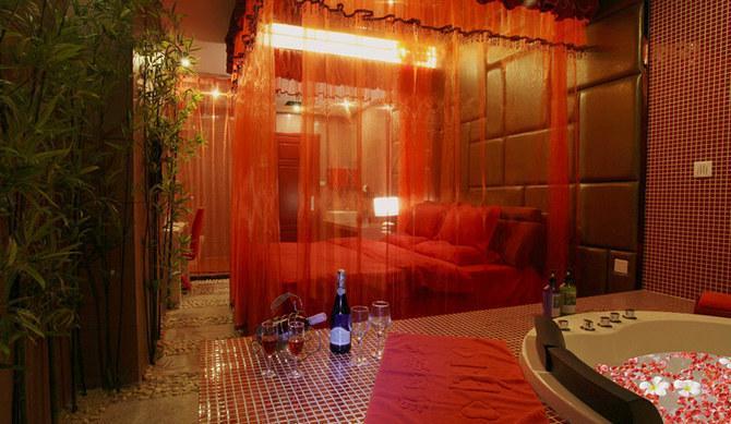 情侣大床房图片 最新双人床图片大全