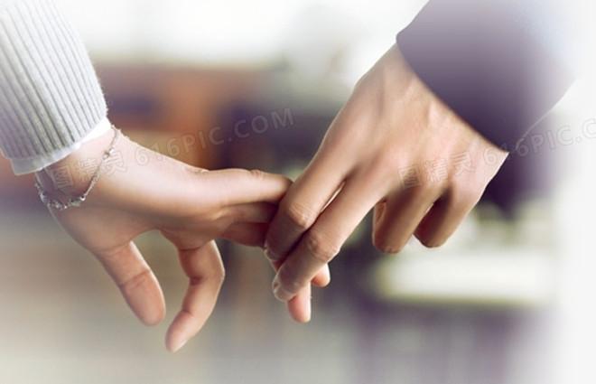 情侣拉手的图片只要手 情侣之间拉手的图片