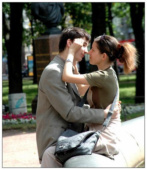 情侣亲密动作图片 情侣亲密合照