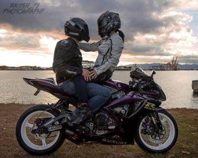 机车情侣图 摩托车情侣图片