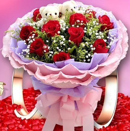 情侣鲜花图片大全 情侣捧花图片