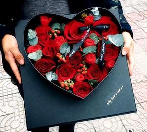 情侣鲜花图片大全 情侣捧花图片