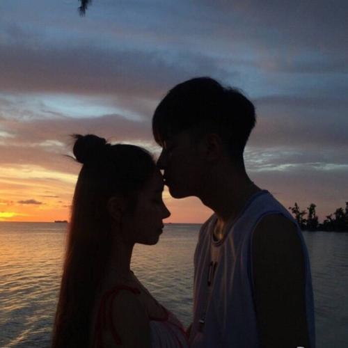 女生情侣图片 恋爱图片情侣图片