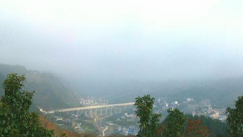 黔江情侣山图片 黔江十三寨景区图片