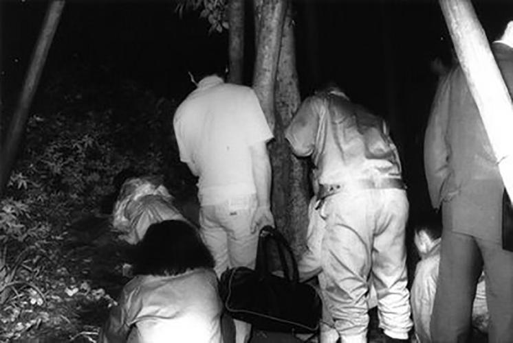 情侣公园野战图