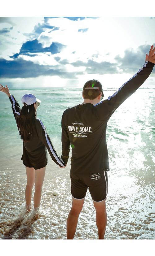 情侣游泳图片 游泳系情侣头像一对