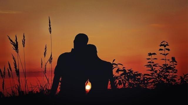 情侣发说说的图片 发情侣图片说说配文