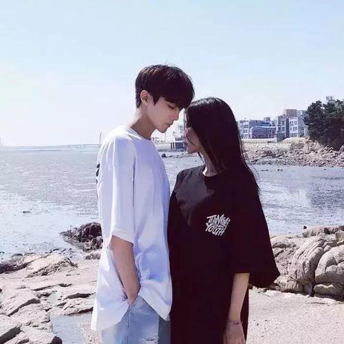 情侣图两张一对 情侣图片两个人