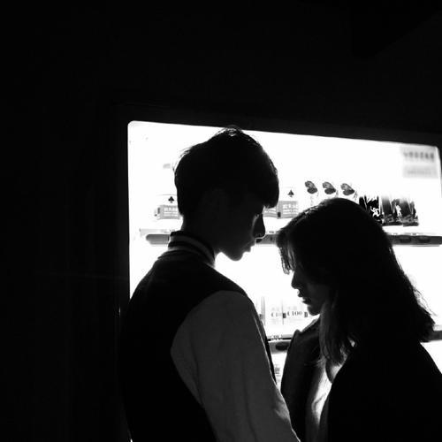 情侣图片黑色 黑色底图情侣图